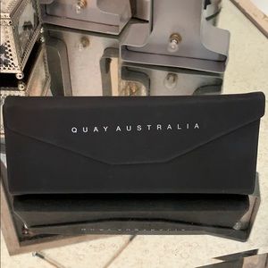 QUAY sunglass case